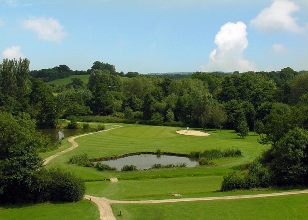 Abbey Hotel Golf & Spa Redditch Eksteriør billede
