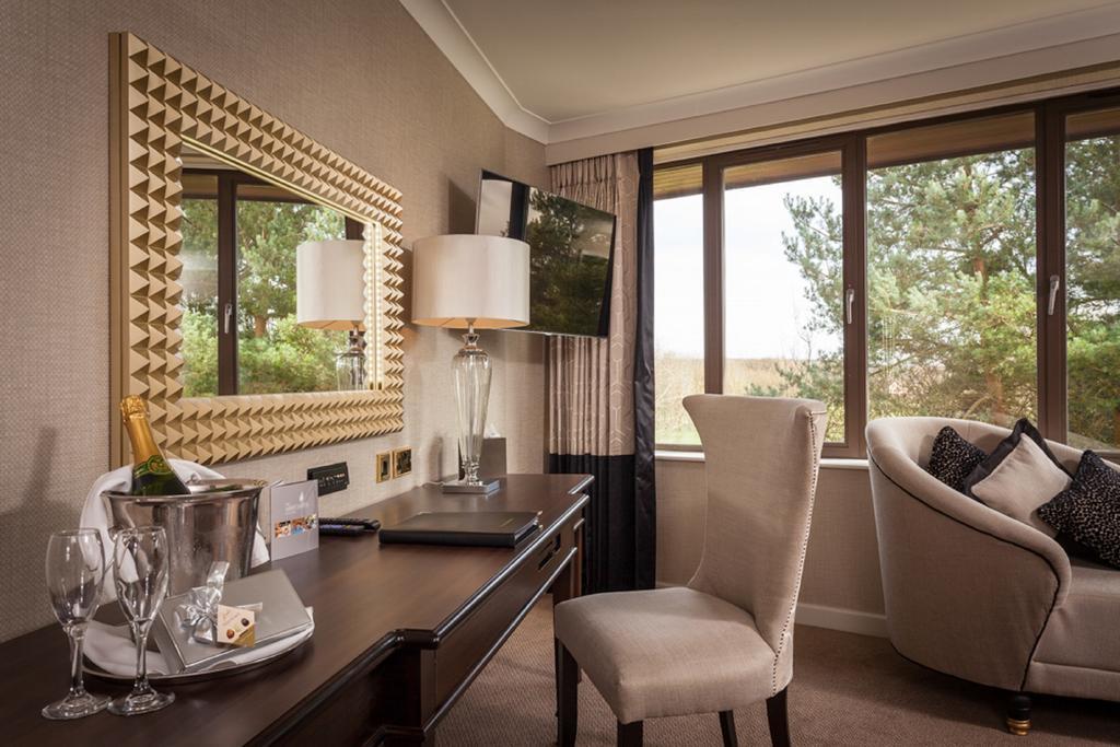 Abbey Hotel Golf & Spa Redditch Eksteriør billede