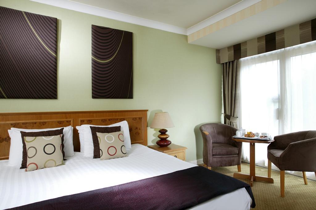 Abbey Hotel Golf & Spa Redditch Eksteriør billede